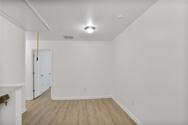 Building Photo - 268 Stone Park Dr