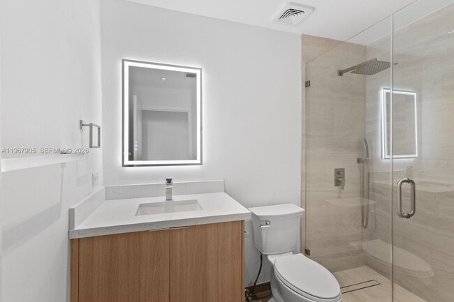 Building Photo - 251 Crandon Blvd