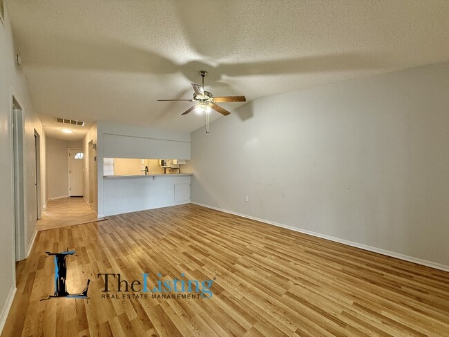 Building Photo - 2131 Ridge Rd