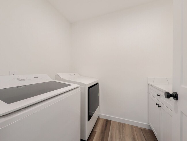 Building Photo - Brand-New 3 bed, 2.5 bath Tulalip Home w/ 2-Car Garage & Fenced Backyard!