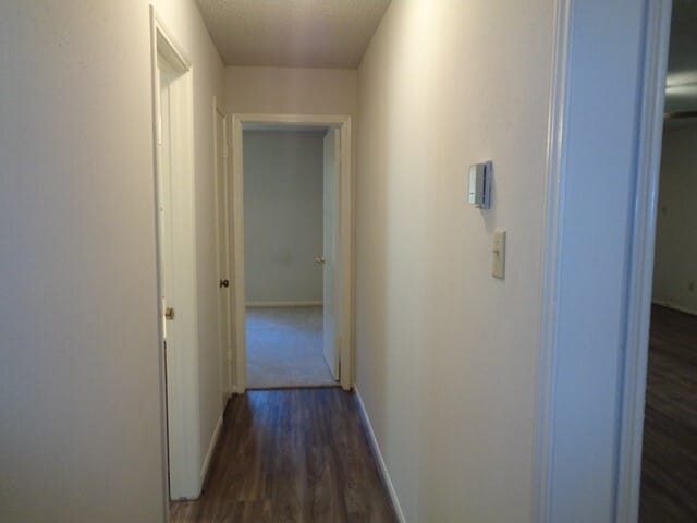 Building Photo - 2111 Pincher Creek Dr