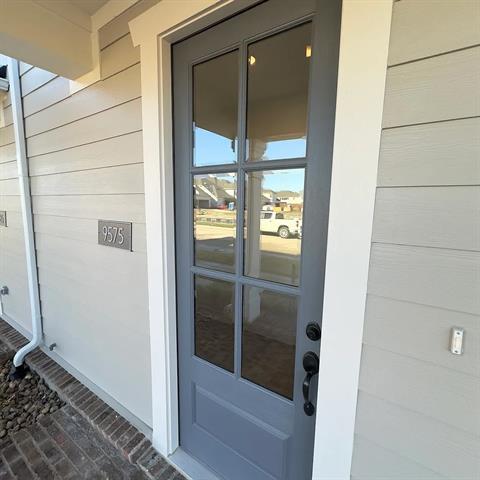 Building Photo - 9575 Speaker Dr