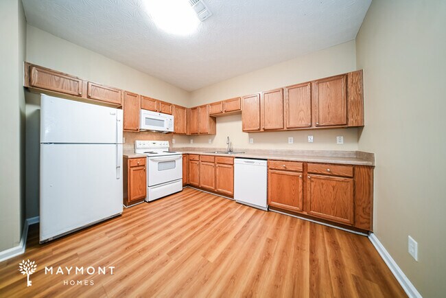 Building Photo - 2105 Marlin Dr