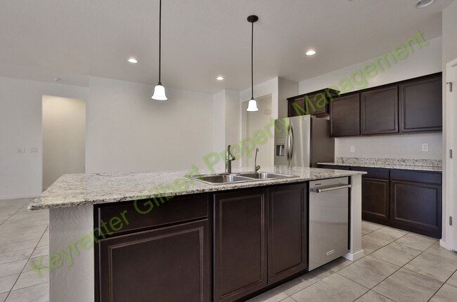 Building Photo - Beautiful 3-Bed/2-Bath Home in San Tan Valley’s The Parks Community.