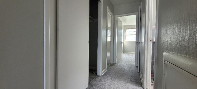 Building Photo - 4094 Balwynne Park Rd