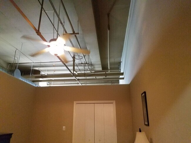 Building Photo - 2 bedroom 2 bath furnished - first floor unit