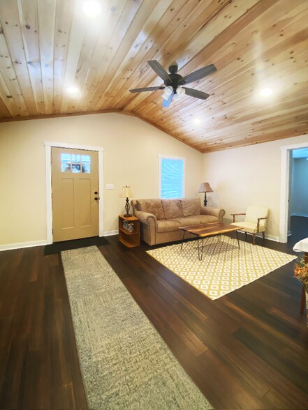 Building Photo - 1978 Leithsville Rd