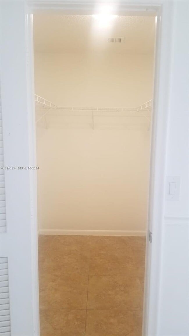 Building Photo - 3000 NW 5th Terrace