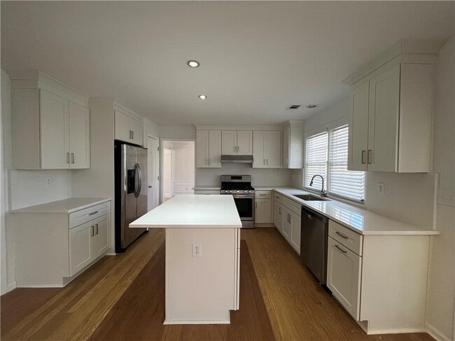 Building Photo - 6535 Ganton Dr