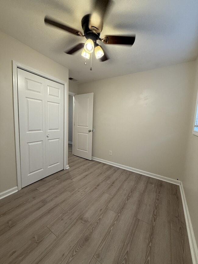 Building Photo - 1242 Sanford Dr