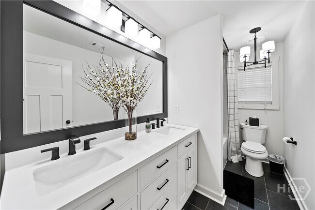 Building Photo - 1060 Cobblestone Ln