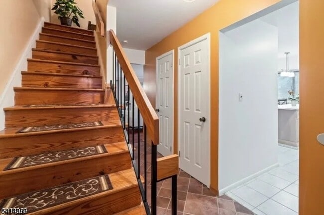 Building Photo - 606 Robin Rd