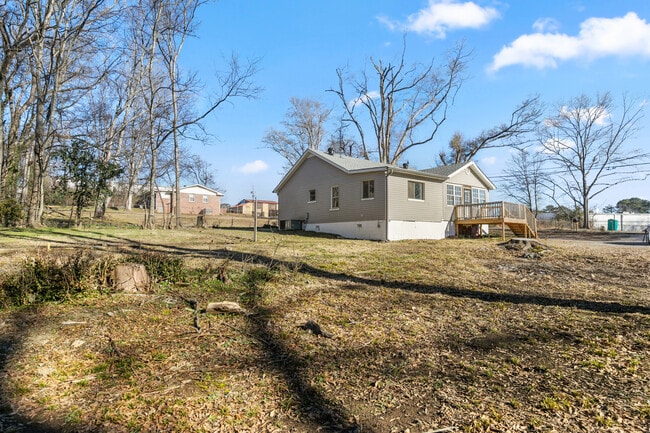 Building Photo - 128 Grandview Dr