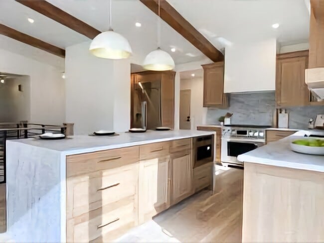 Building Photo - 3425 Fuller Dr