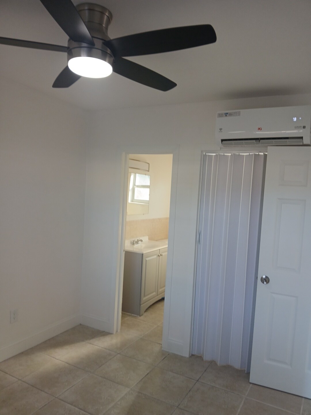 Building Photo - 1113 19th Ave N