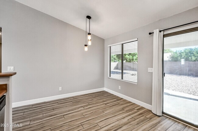 Building Photo - 3735 W Charlotte Dr