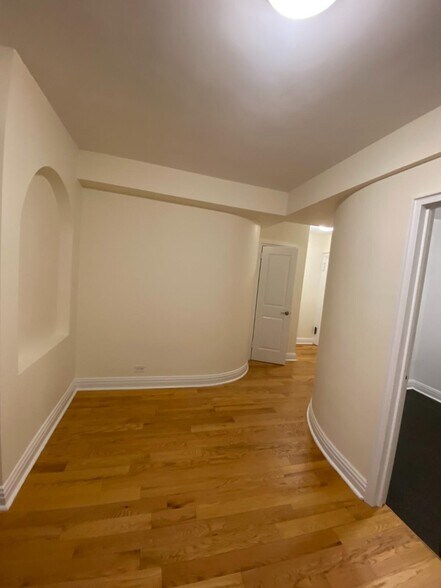 Building Photo - 141 E 56th St