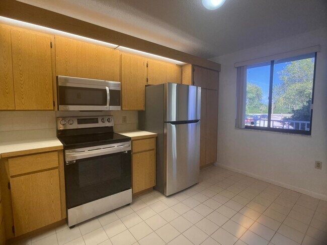 Building Photo - 2581 Village Blvd