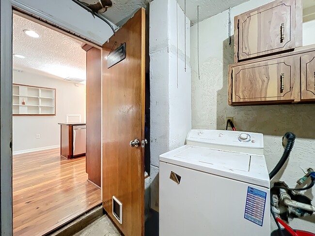 Building Photo - 640 Casa Grande Dr