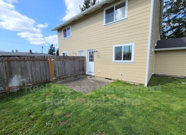 Building Photo - 9228 50th Ave NE