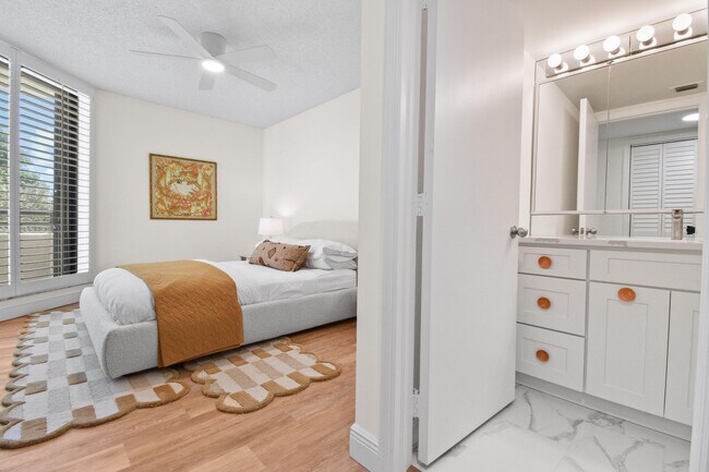 Building Photo - 3322 Casseekey Island Rd