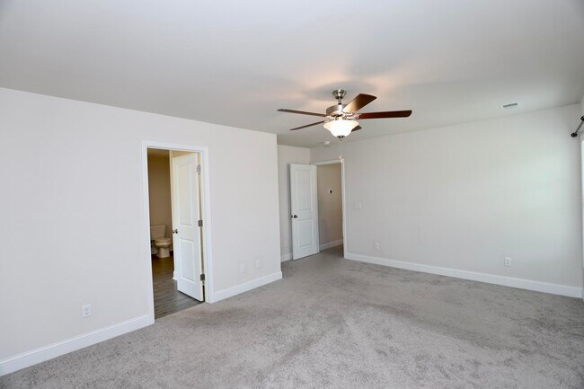 Building Photo - 870 Curlew Cir