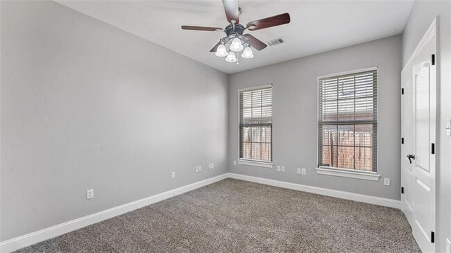 Building Photo - 204 Tunbridge Dr