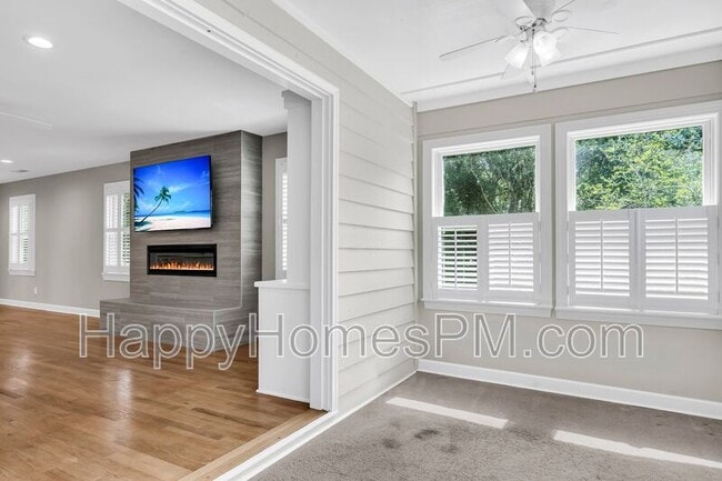 Building Photo - 236 Bayview Drive
