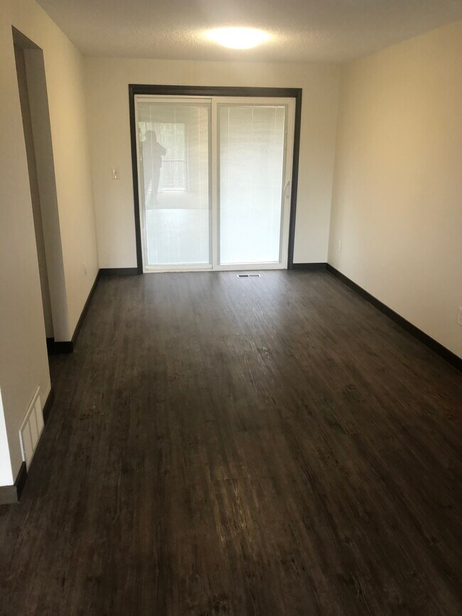 Building Photo - 2504 E Casper Dr