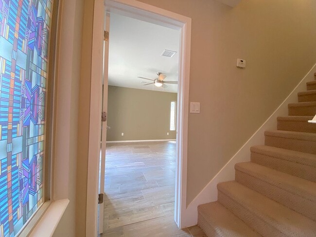 Building Photo - West El Paso 4bed/3.5bath Townhome