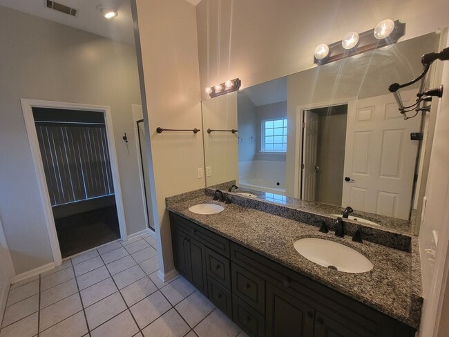 Building Photo - Creek Bend - Columbia County