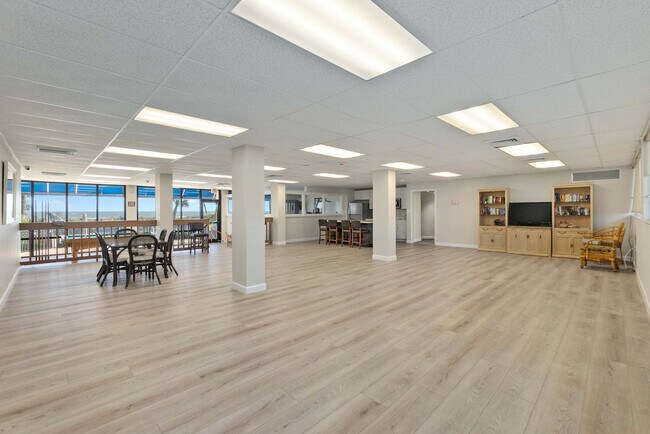Building Photo - 6240 A1A S