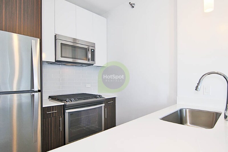 Building Photo - 207 N Garland Ct