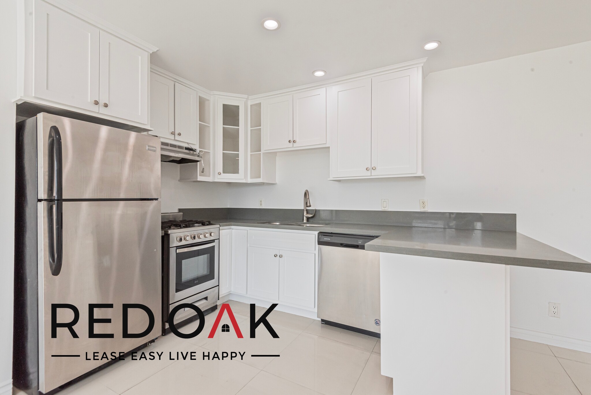 Building Photo - 3540 Fletcher Dr