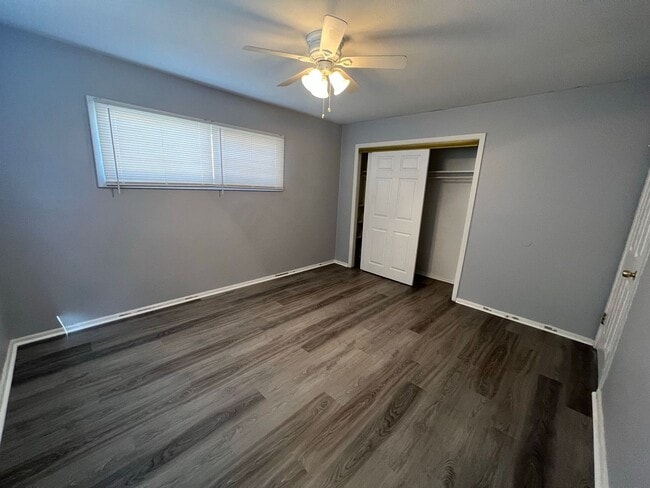 Building Photo - Cozy 3 Bedroom Home with Spacious Yard and...