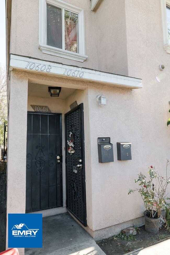 Building Photo - 106010 Wilmington Ave