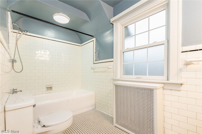 Building Photo - 3350 Avalon Rd