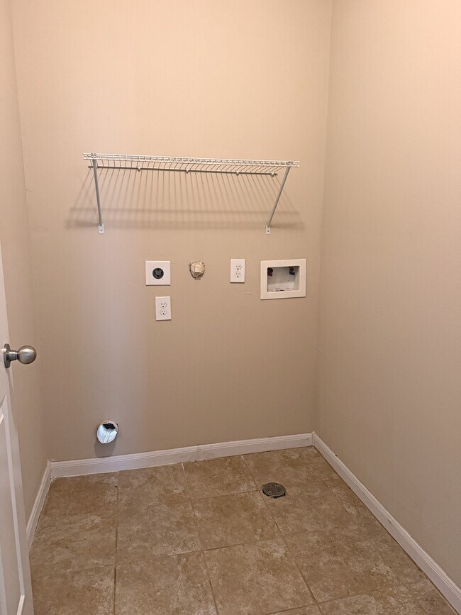 Building Photo - 17145 Wilthorne Gardens Ct