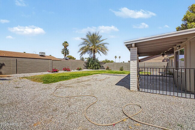 Building Photo - 3524 E Angela Dr