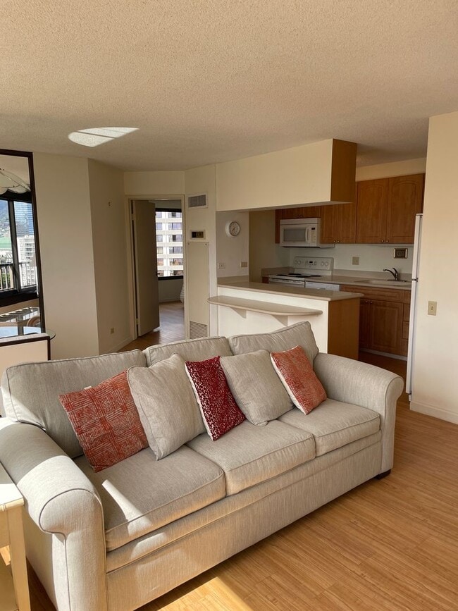 Building Photo - Discovery Bay #1719