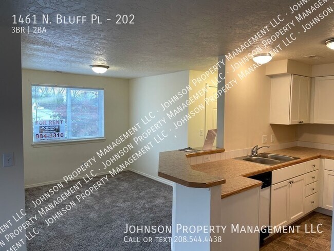 Building Photo - 1461 N Bluff Pl