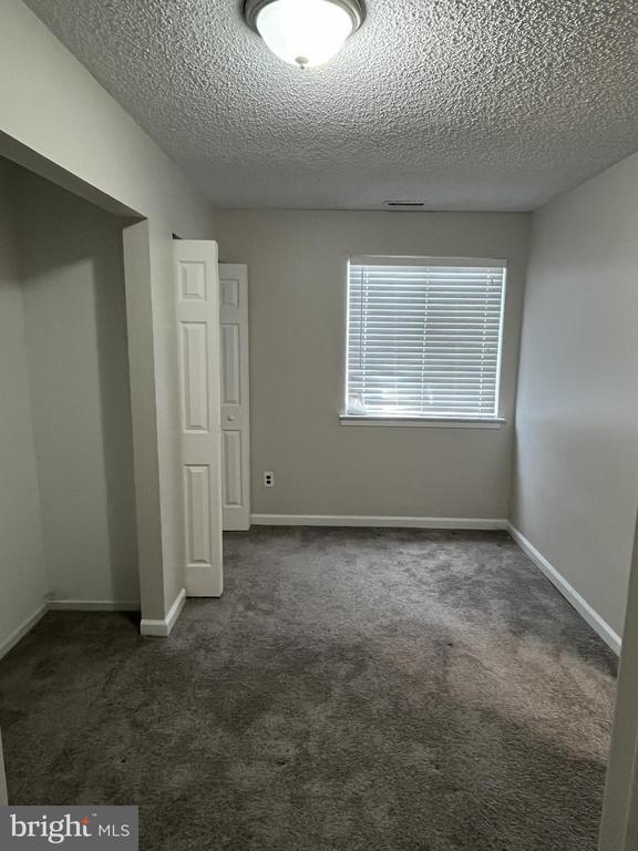 Building Photo - 1504 Walden Ct