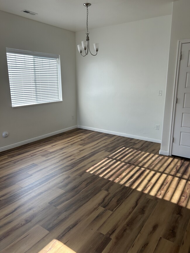 Dining Room - 1545 420 W