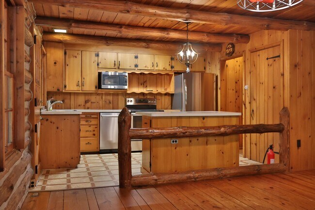 Building Photo - 980 Mine Rd
