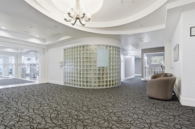 Building Photo - 16500 Collins Ave