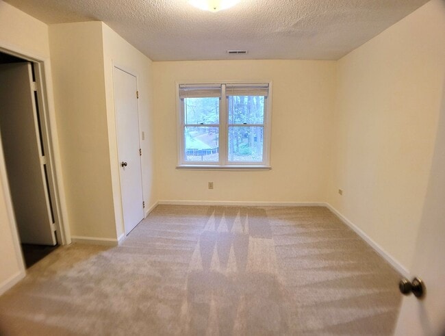 Building Photo - GLEND6917