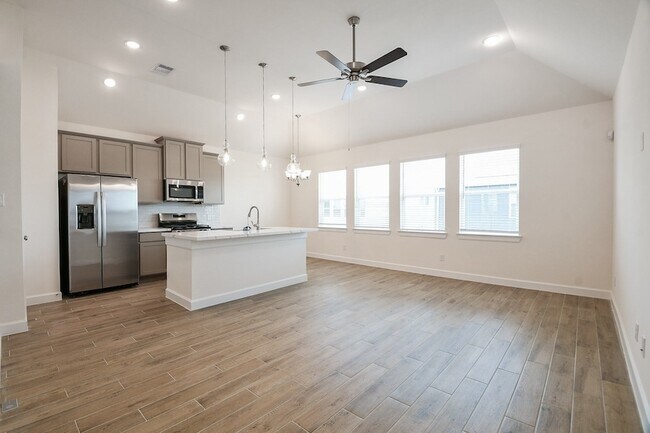 Building Photo - 11416 Lucky Fls Dr