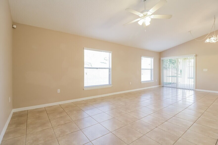 Building Photo - 13013 Baybrook Ln