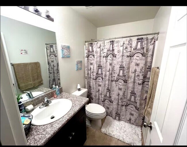 Building Photo - Best Deal in Town - Fully furnished 3 BD 2 BA Home