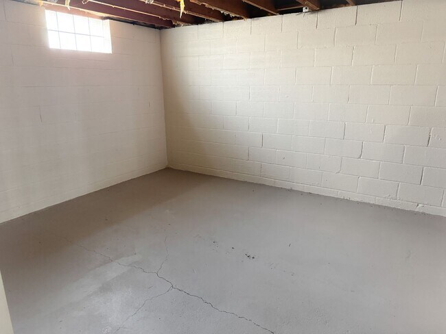 Building Photo - 3957 N 62nd St